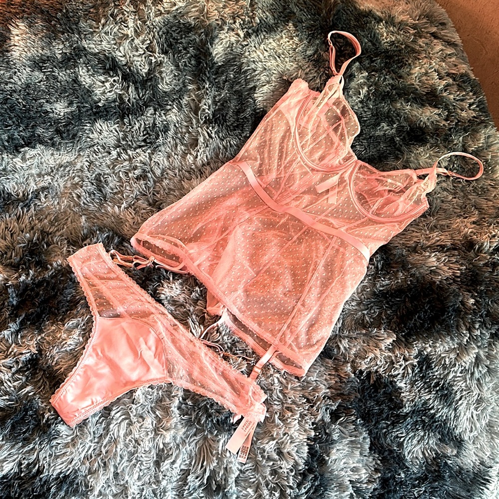 VS large 2 piece Lingerie set